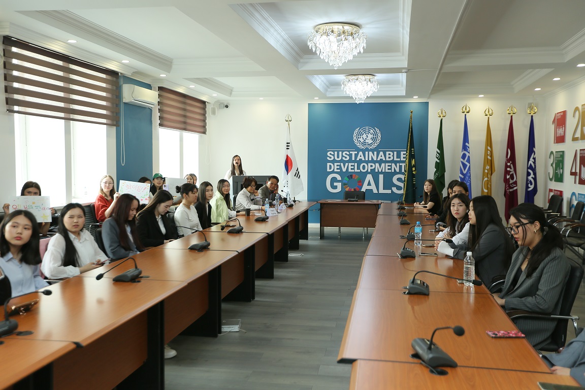 카자흐 국립 여자교육대학‘K-Lit & Treats’개최