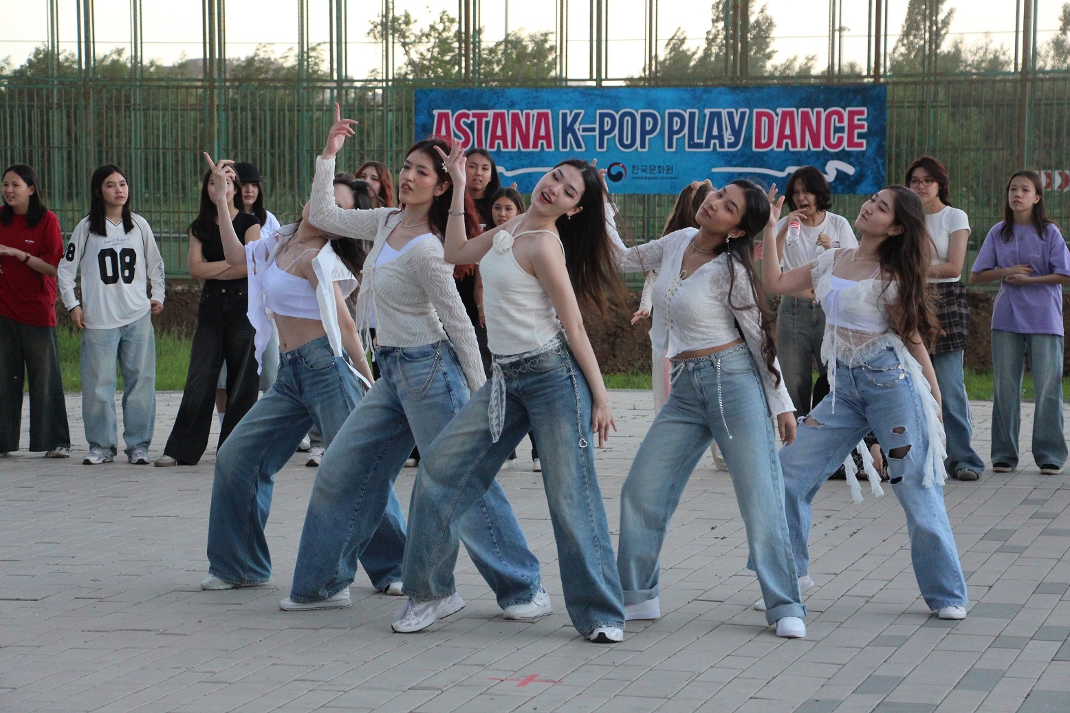 K-pop 랜덤댄스 <2025 K-pop Play Dance> 행사 개최