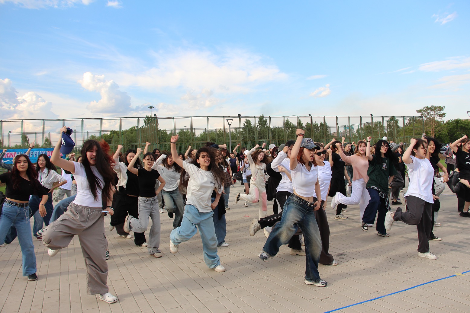 K-pop 랜덤댄스 <2025 K-pop Play Dance> 행사 개최