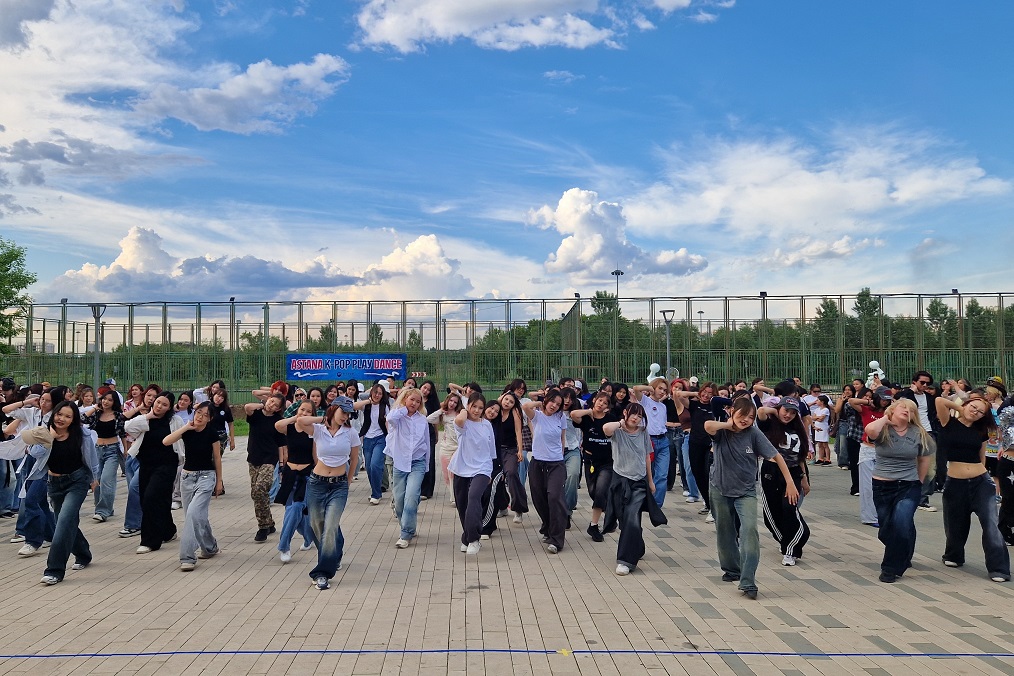 K-pop 랜덤댄스 <2025 K-pop Play Dance> 행사 개최