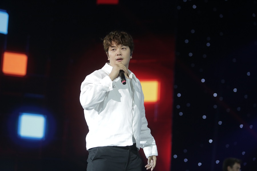 Q-POP 가수 ACE의 무대(1)