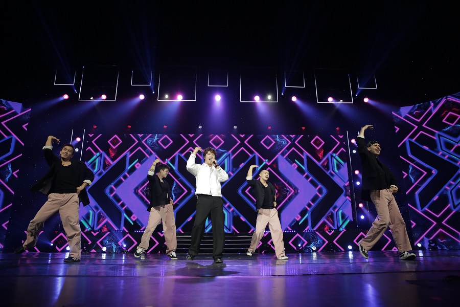 Q-POP 가수 ACE의 무대(2)