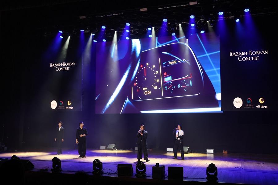 나자르바예프 대학 NU Choir의 공연(남성보컬)