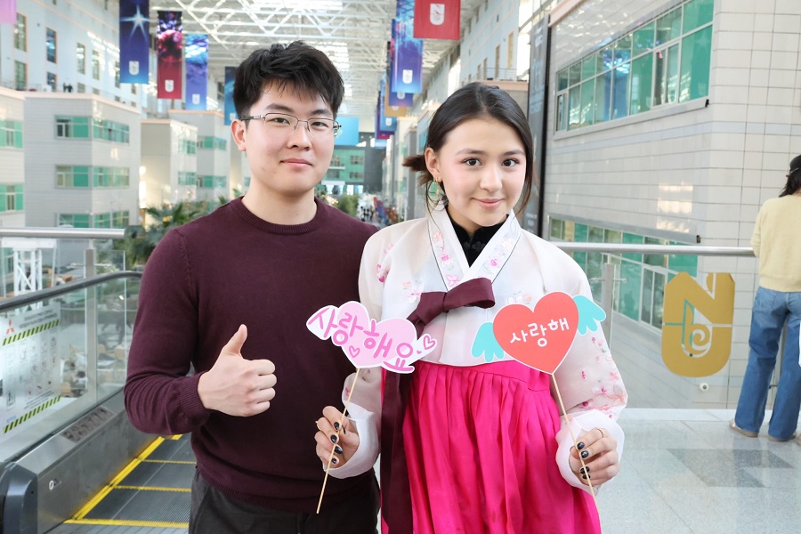 나자르바예프 대학 사전행사(한복체험)