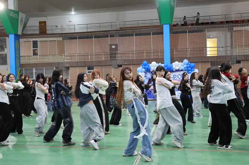 Heemang Crew 협업 <K-POP in Bloom Random Dance> 행사 개최