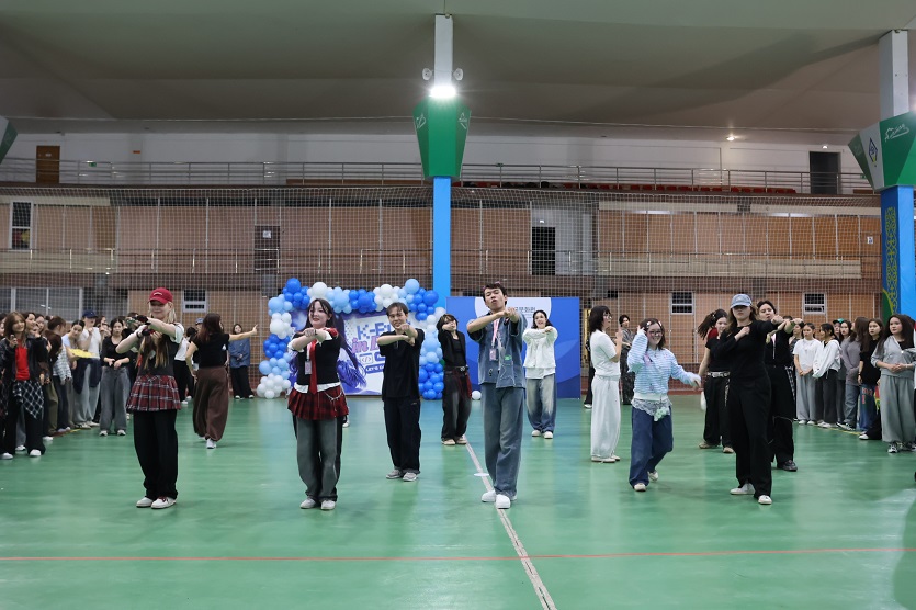 Heemang Crew 협업 <K-POP in Bloom Random Dance> 행사 개최