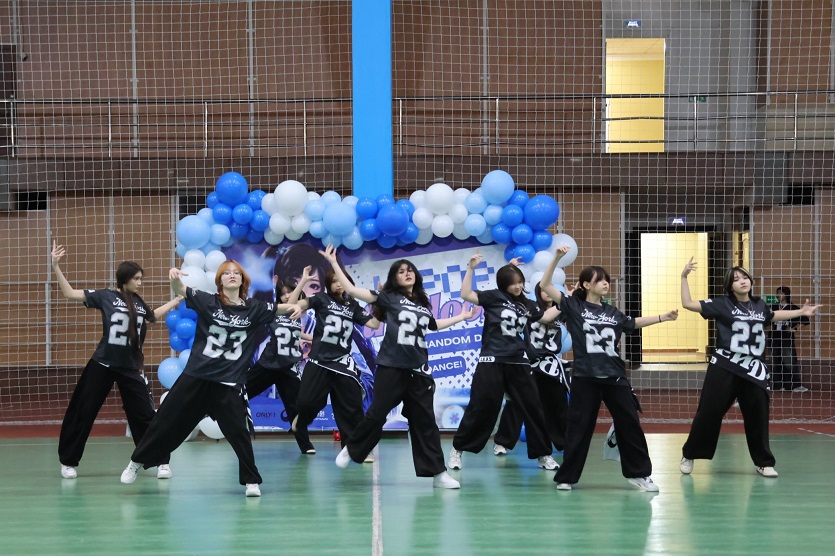 Heemang Crew 협업 <K-POP in Bloom Random Dance> 행사 개최