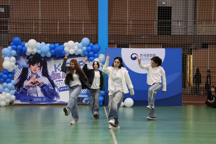 Heemang Crew 협업 <K-POP in Bloom Random Dance> 행사 개최