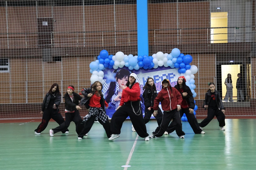 Heemang Crew 협업 <K-POP in Bloom Random Dance> 행사 개최