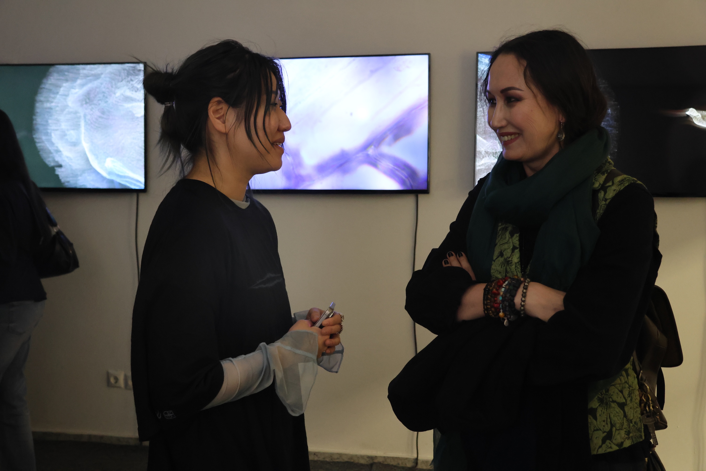 황선정 개인전 《Planetary Weaving》 개막식 개최