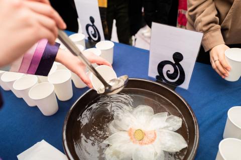  한국의 따뜻한 정을 담은, 전통 차 함께 즐겨요!